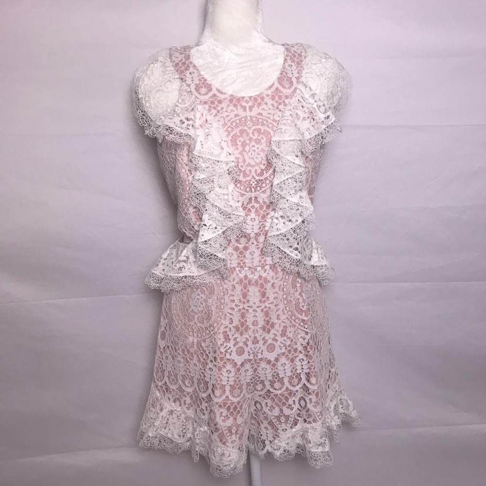 🌿Final Price! NWT {Rare} ALEXIS Ivory Lace Romper - Picture 2 of 6
